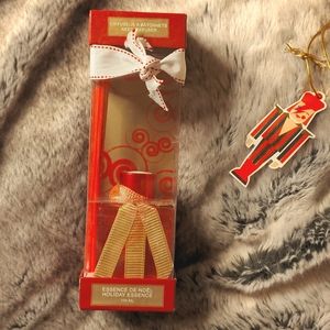 🌷🎄Xmas Diffuser, Smells of pine, cinnamon and other xmasy smells. Never opened